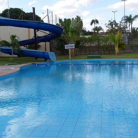 Golden Dolphin Express 5Pessoas Mais 1 Crianca Ate 5 Anos Com Toalhas E Roupas De Cama,Lencois, Travesseiros E Fronhas E 3 Parques Aquaticos Termais Limpeza Impostos E Taxas Ja Incluso カルダス・ノバス エクステリア 写真